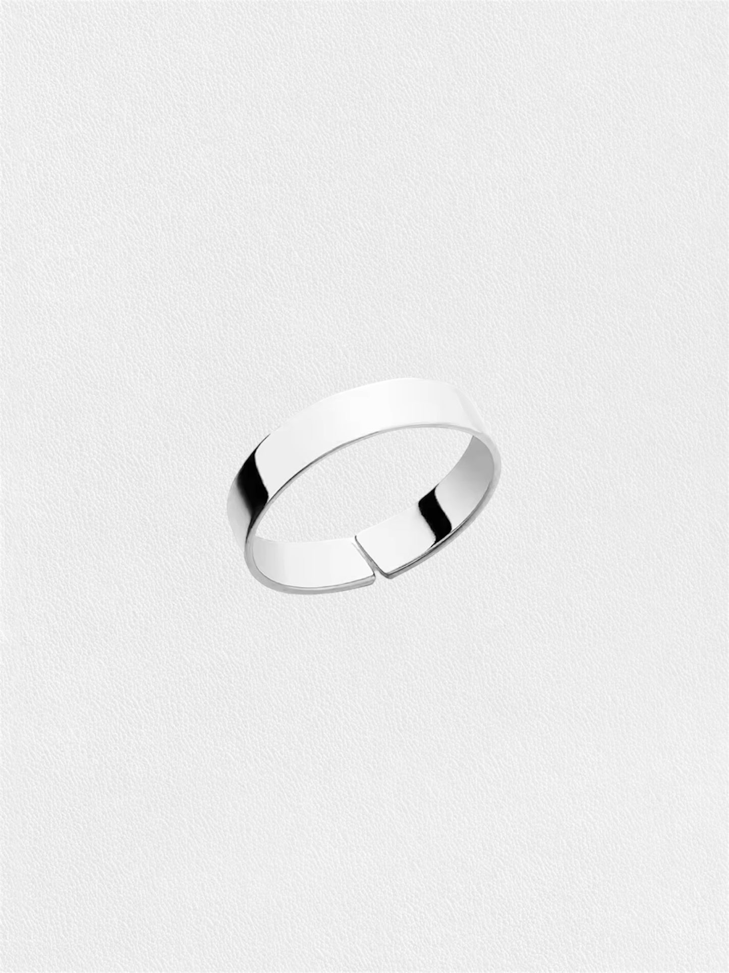 Atlas Ring Band